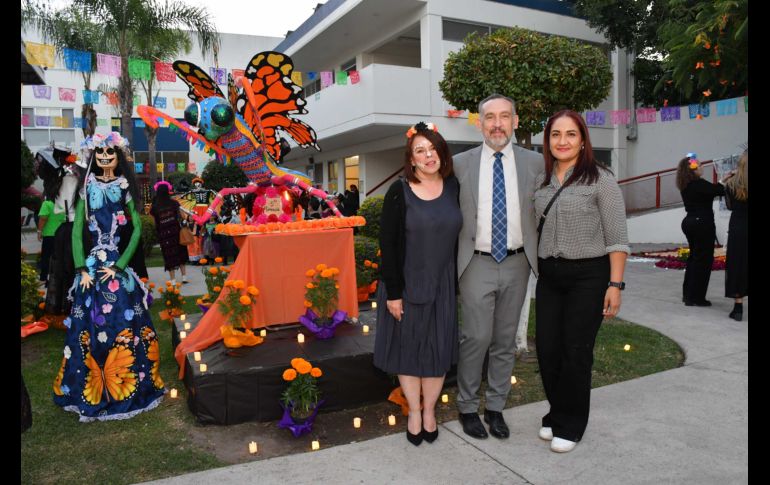 Malú Burilo, Hugo Peña y Karina López. GENTE BIEN JALISCO/ M. Rached