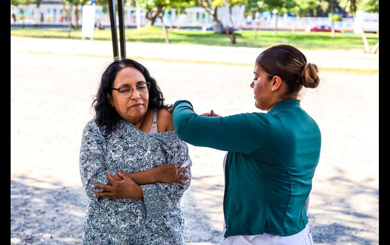 La vacuna es completamente gratuita y no es necesario ser derechohabiente para poder acudir al módulo. EL INFORMADOR/A. Navarro.