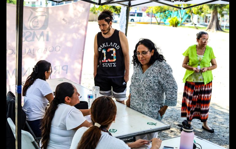 La vacuna es completamente gratuita y no es necesario ser derechohabiente para poder acudir al módulo. EL INFORMADOR/A. Navarro.