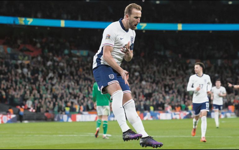 Harry Kane llegó a 69 goles con la Selección inglesa después de marcar uno ayer. EFE