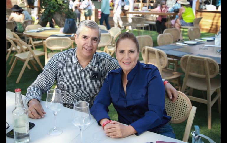 Enrique Camacho y Edith Ramírez. GENTE BIEN JALISCO/ A. Martínez