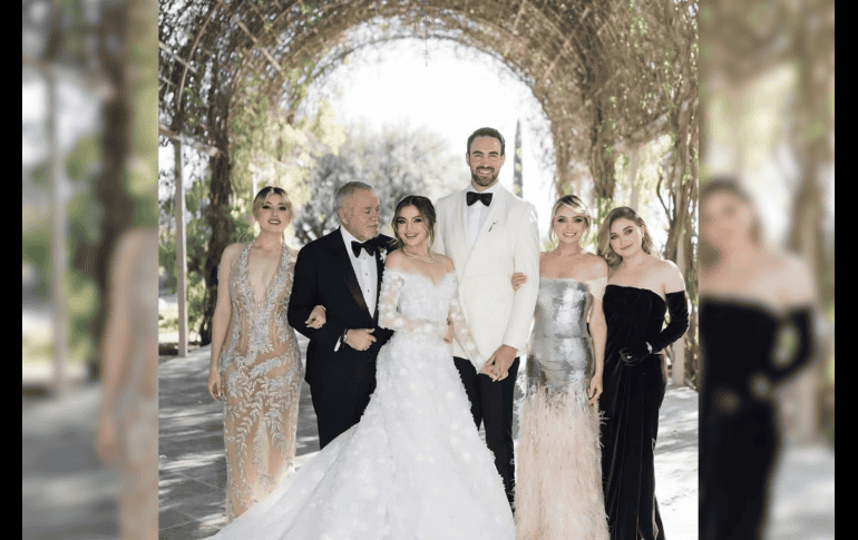 Sofía Castro luce vestido de Oscar de la Renta durante su boda. INSTAGRAM / @quiencom