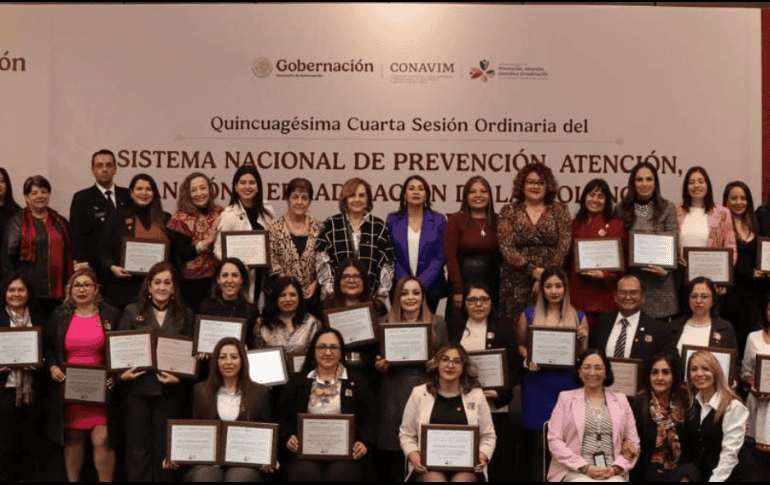La distinción fue entregada en el marco de la 54 Sesión Ordinaria del Sistema Nacional de Prevención, Atención, Sanción y Erradicación de la Violencia contra las Mujeres. CORTESÍA.