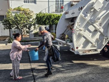 Desde el 19 de diciembre de 2024, el municipio se hizo cargo del servicio con 160 camiones que diariamente recolectan dos mil 100 toneladas de residuos, indicó Mario Silva, jefe de la Oficina Ejecutiva de la Presidencia de Guadalajara. EL INFORMADOR / ARCHIVO