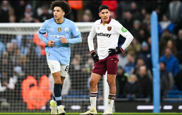 De acuerdo con Fabrizio Romano, periodista especializado en fichajes, el AS Mónaco pretende hacerse de los servicios de Edson Álvarez. AFP / ARCHIVO