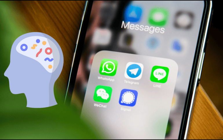 Si bien los estados de WhatsApp facilita a los usuarios compartir aspectos de su vida cotidiana, ha llamado la atención de expertos en psicología, quienes han analizado el significado detrás de su uso frecuente. UNSPLASH/ A. AY