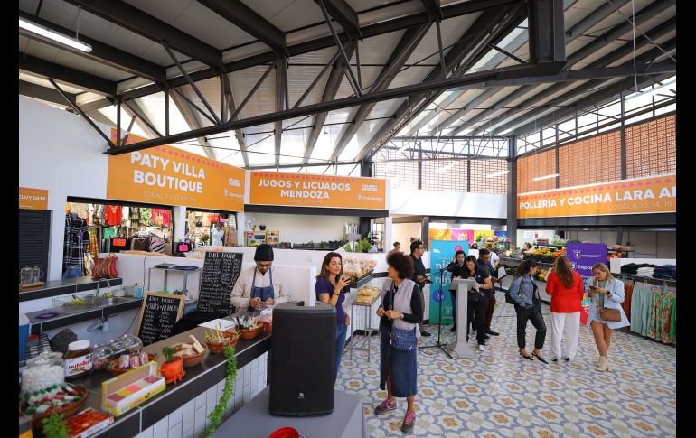 Con una inversión de más de 14 millones de pesos, el Gobierno de Zapopan entregó este martes los trabajos de remodelación del Mercado Municipal Las Fuentes. CORTESÍA