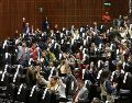Los senadores morenistas  recibieron y votaron rápidamente a favor las listas insaculadas, pese a los reclamos generalizados por falta de transparencia. EL UNIVERSAL