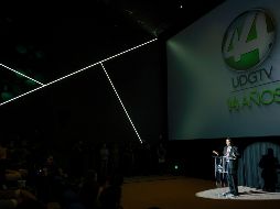 En una ceremonia de gala llevada a cabo en el Conjunto Santander de Artes Escénicas, este jueves el Canal 44 del Sistema Universitario de Radio, Televisión y Cinematografía (SURTVC) de la Universidad de Guadalajara (UdeG), conmemoró sus primeros 14 años al aire. EL INFORMADOR  / H. Figueroa