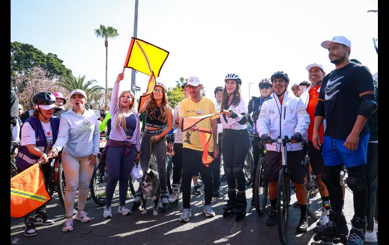 Desde la explanada del parque Ex penal de Oblatos, Verónica Delgadillo, presidenta municipal de Guadalajara, inauguró la nueva etapa de la Vía RecreActiva en la ciudad, que contará con más actividades deportivas, culturales y recreativas. EL INFORMADOR / H. Figueroa