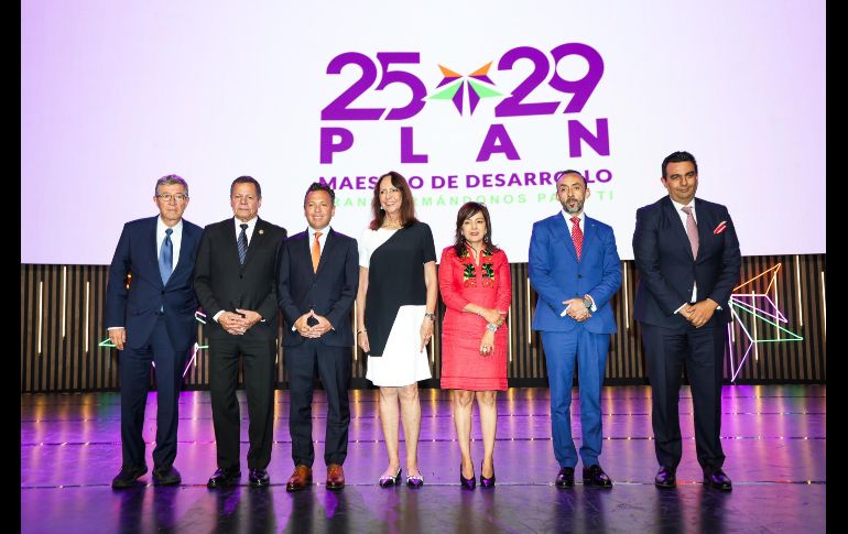 Enrique Vallin Osuna, director General de Aviación Civil, destacó que la inversión además representa la oportunidad de generar nuevos empleos e impulsar el turismo. EL INFORMADOR/ A . Navarro.