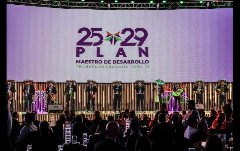 Enrique Vallin Osuna, director General de Aviación Civil, destacó que la inversión además representa la oportunidad de generar nuevos empleos e impulsar el turismo. EL INFORMADOR/ A . Navarro.