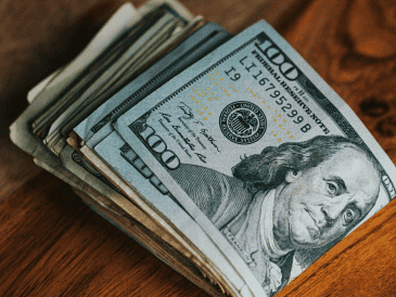 En la jornada más reciente, el dólar estadounidense se cotizó a 20.54 pesos al cierre, lo que representó una disminución del 0.13% respecto a los 20.57 pesos previos. Unsplash