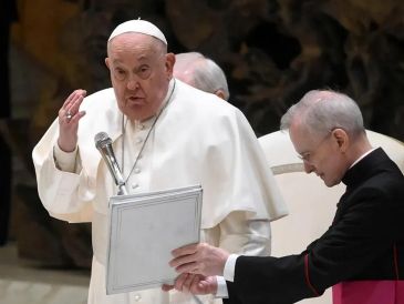 En concreto, Francisco no participará en la audiencia jubilar que estaba prevista para mañana sábado ni tampoco presidirá la misa del Jubileo de los artistas y del mundo de la cultura del domingo. EFE / ARCHIVO