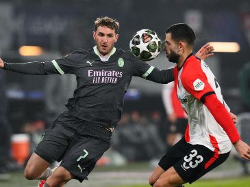 El mexicano Santiago Giménez se enfrentará por segunda vez a su ex equipo, el Feyenoord. AFP / J. Thys