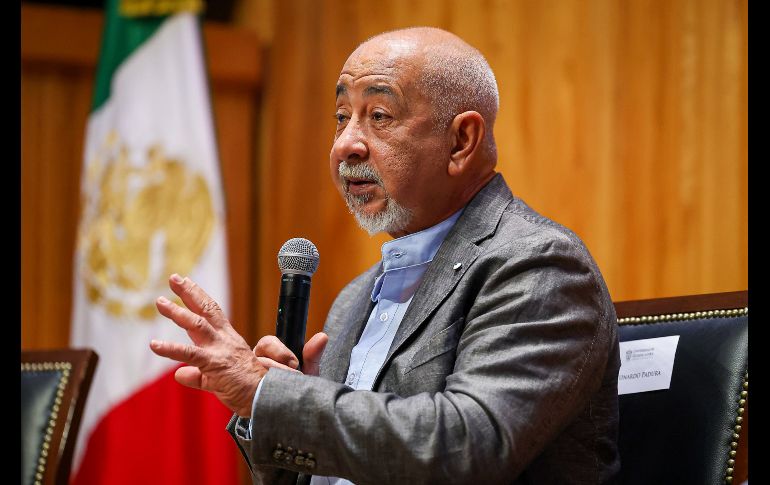 Padura agradeció su invitación a la Universidad de Guadalajara, explicando que nuestra ciudad, quizá, es con la que tiene más relación en México, debido a su profunda cercanía con la Feria Internacional del Libro. EL INFORMADOR / H. Figueroa