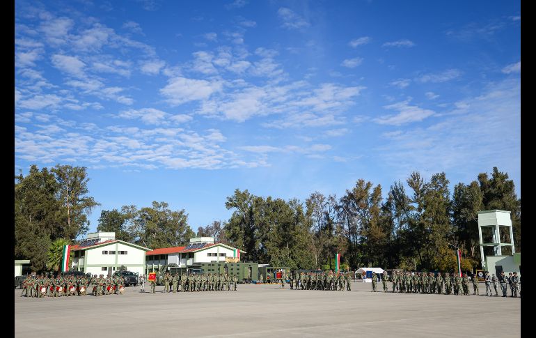 El evento fue encabezado por Miguel Ángel Hernández Martínez, comandante de la V Región Militar, quien destacó en su discurso que el Ejército Mexicano se nutre del pueblo, sirven al pueblo y trascienden por el pueblo. EL INFORMADOR/ H. Figueroa.