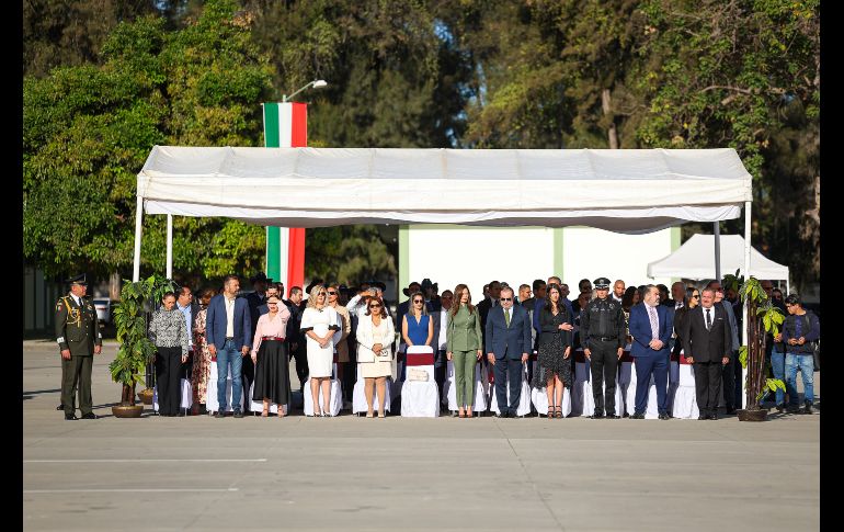 El evento fue encabezado por Miguel Ángel Hernández Martínez, comandante de la V Región Militar, quien destacó en su discurso que el Ejército Mexicano se nutre del pueblo, sirven al pueblo y trascienden por el pueblo. EL INFORMADOR/ H. Figueroa.