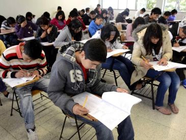 Este nuevo sistema, presentado por las autoridades educativas de México, tiene como objetivo garantizar que todos los estudiantes tengan derecho a un lugar en alguna de sus 10 opciones seleccionadas. SUN / ARCHIVO