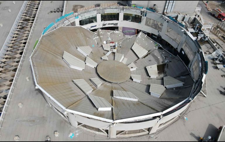 La cúpula del centro comercial Real Plaza de la ciudad peruana de Trujillo, que se desplomó la noche del viernes, era el símbolo de este establecimiento, el más grande de su tipo en el país fuera de Lima y que fue definido como una 