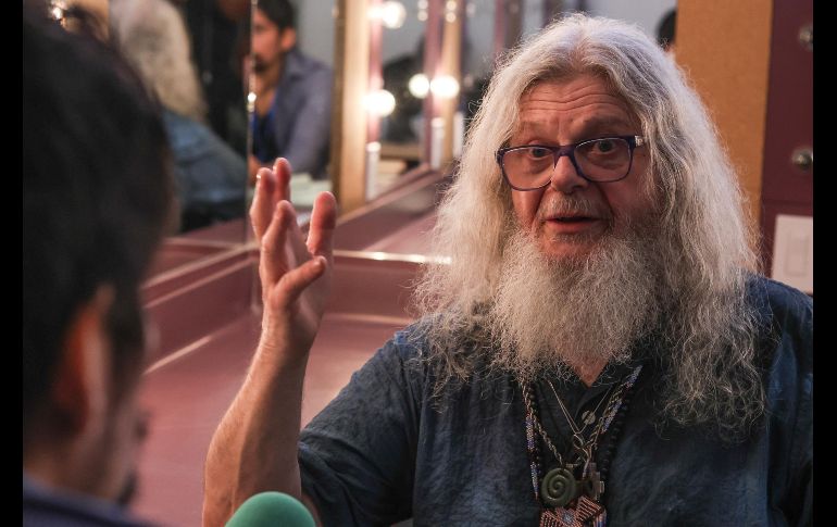 Sobre su encuentro con las bandas originarias, Santaolalla señaló que estos proyectos tienen búsquedas similares a la suya en cuanto a la exploración de las raíces y el idioma. EL INFORMADOR/ A. Navarro.