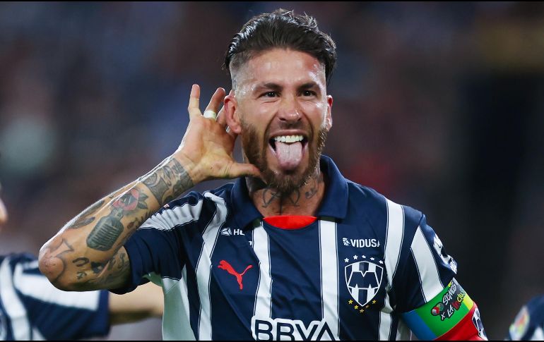 Sergio Ramos terminó en 2025 su etapa como jugador de Rayados de Monterrey, equipo en el que se convirtió en líder, y recibió las muestras de cariño de los aficionados. IMAGO7