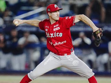 Brooks Hall, durante el cuarto juego de la Serie del Rey 2024 con los Diablos Rojos del México. IMAGO7