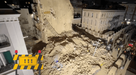 Afirman que, antes del derrumbe, el edificio estaba en profunda remodelación y antes habría sido evacuado. ESPECIAL/X