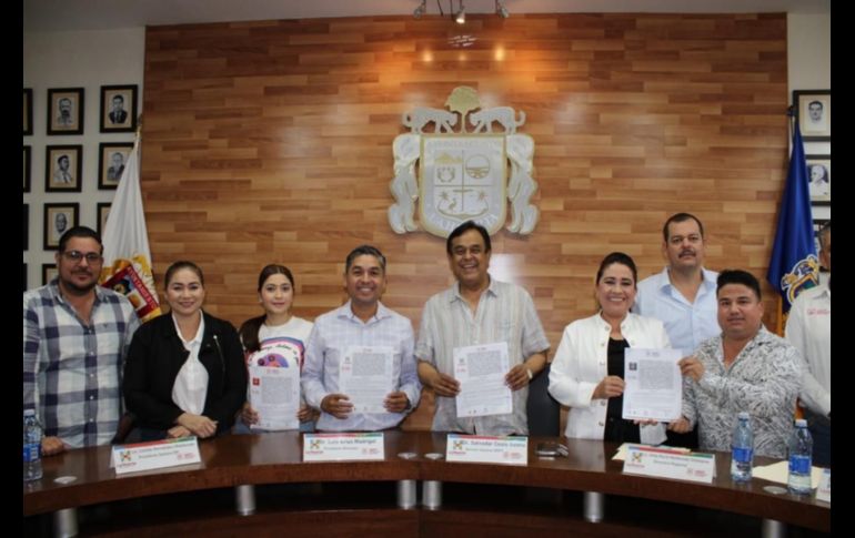 La directriz tanto de Lemus como de la Junta de Gobierno, presidida por el secretario de Educación, Juan Carlos Flores Miramontes, es llevar la oferta educativa del IDEFT a todos los rincones de Jalisco. CORTESÍA.