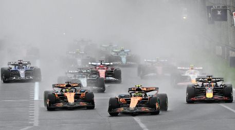 La lluvia en el circuito Albert Park complicó la carrera y provoco varios accidentes. EFE/J. Ross