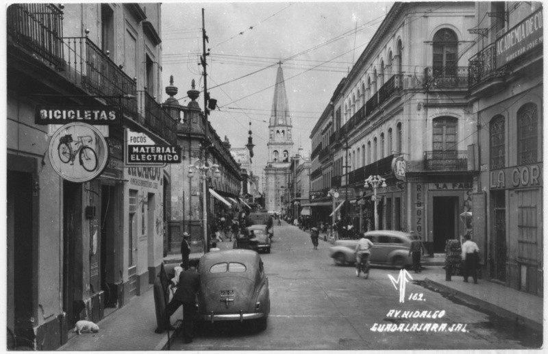 Así lucían antes los alrededores de la Catedral de Guadalajara. EL INFORMADOR/ARCHIVO 