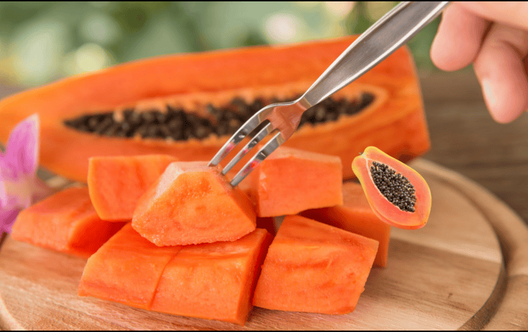 Las semillas de papaya pueden ser un gran aliado para la salud si se consumen con moderación.  CANVA