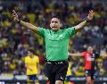 El árbitro óscar Mejía debió haber sido por el VAR a revisar la jugada. IMAGO7/H. Ramírez