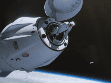 La investigación en biotecnología podría ofrecer soluciones prometedoras. La futura producción de medicamentos y terapias génicas podrían ayudar a reforzar las defensas naturales del cuerpo contra la radiación espacial. AP/ARCHIVO