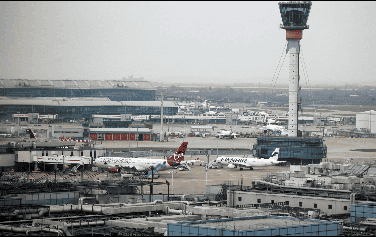 El Aeropuerto de Heathrow es uno de los aeropuertos más concurridos del mundo para viajes internacionales. EFE / T. Akmen