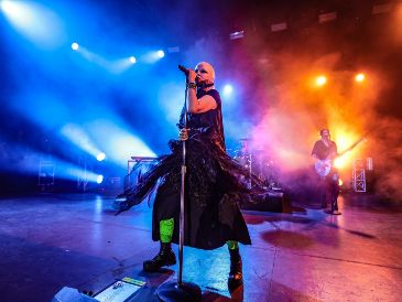 Shirley Manson, vocalista de la agrupación, interpretó éxitos como “Fix Me Now”. EL INFORMADOR/ A. Navarro