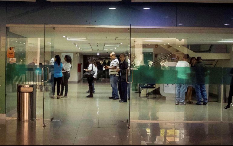 Los trámites o pagos con con fecha de vencimiento en Semana Santa se recorren automáticamente hacia el siguiente día hábil (lunes 21 de abril). EFE/Archivo