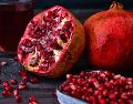 El Gobierno de México destaca que la granada es una fruta llena de propiedades para la salud, al contener grandes cantidades de hierro. ESPECIAL / CANVA