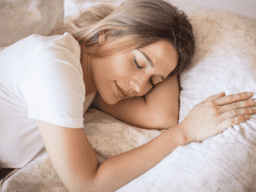 Los sueños más recurrentes no son casualidad. Son una manifestación simbólica de nuestras emociones, conflictos y deseos internos. CANVA