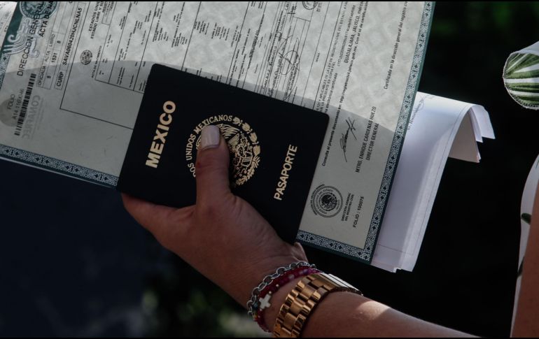 El pasaporte sirve como una identificación oficial válida dentro de México. EL INFORMADOR / ARCHIVO