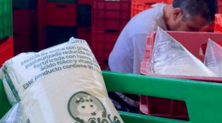 En 2025, se actualizaron las reglas de operación del programa para determinar quiénes pueden recibir una mayor cantidad de leche por semana. X/@Liconsa_mex