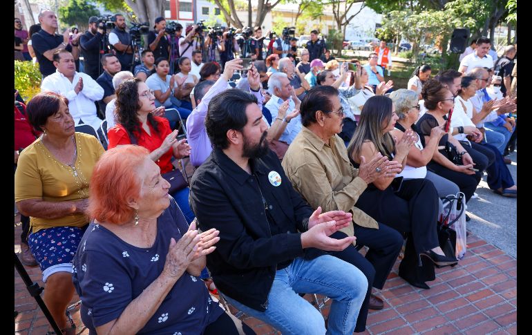 Guadalajara recuerda y abraza a sus víctimas a 33 años de explosiones