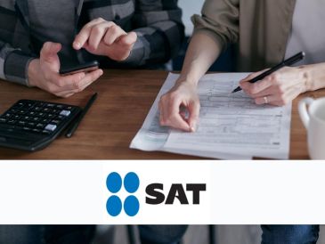 En el caso de los asalariados, el empleador retiene mes a mes el ISR correspondiente; sin embargo, al presentar la declaración anual e incluir gastos personales autorizados, podría generarse un saldo a favor al reducir el monto retenido durante el año. SAT