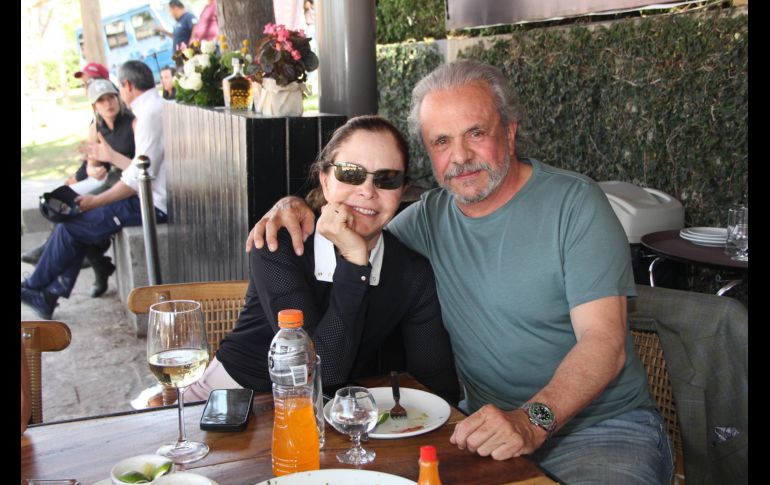 Montserrat Moragrega y Luis Larios. GENTE BIEN JALISCO / E. Escamilla