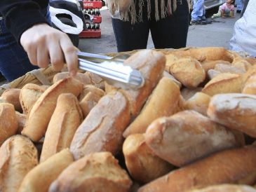Una persona debería comer por lo menos 40 bolillos para resentirlo y poder decir: "ahora sí, me pasé de lanza". EL INFORMADOR / ARCHIVO