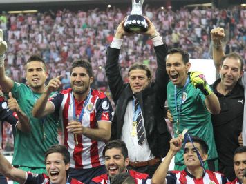 Chivas cumple 119 años; el equipo ha forjado una historia imborrable