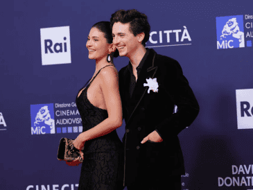 Kylie y Timothée hacen su debut como pareja en una alfombra roja. ESPECIAL / EFE