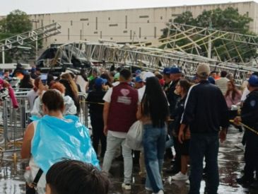 Cuerpos de Protección Civil se movilizaron rápidamente para brindar apoyo a las personas afectadas. X / @LpzVctr