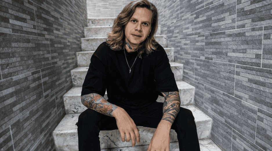 Kike Jiménez habla sobre su nueva canción 