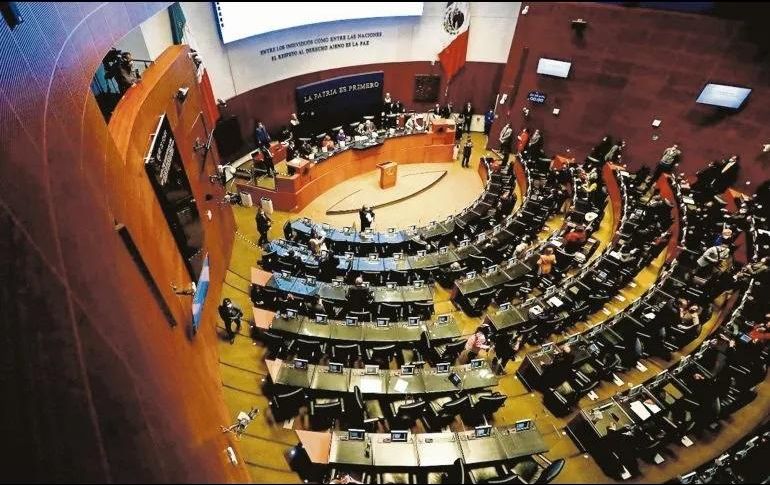 El Congreso de la Unión suma autorizaciones millonarias cada año, con la intención de que la Secretaría de Hacienda contrate más créditos bancarios para hacer frente a los pasivos. EL UNIVERSAL